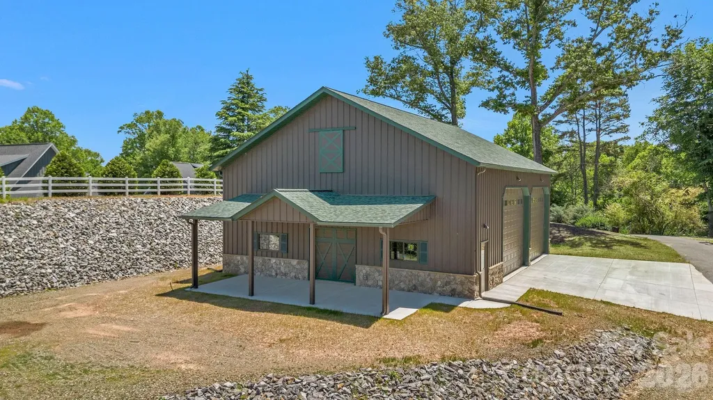 318 Heron Point Drive Wilkesboro NC 28697
