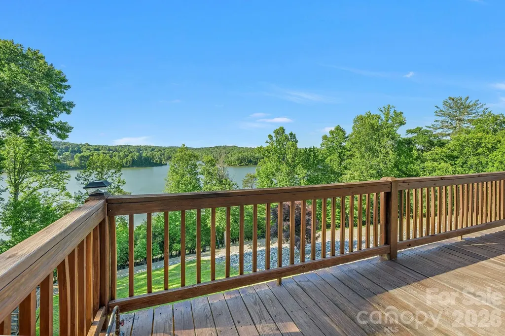 318 Heron Point Drive Wilkesboro NC 28697
