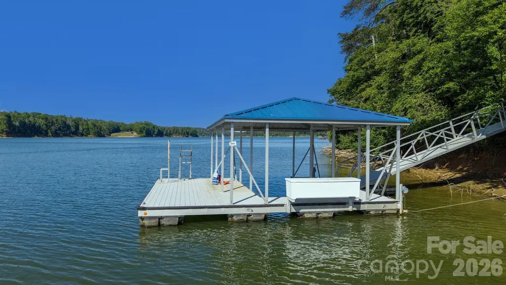 318 Heron Point Drive Wilkesboro NC 28697
