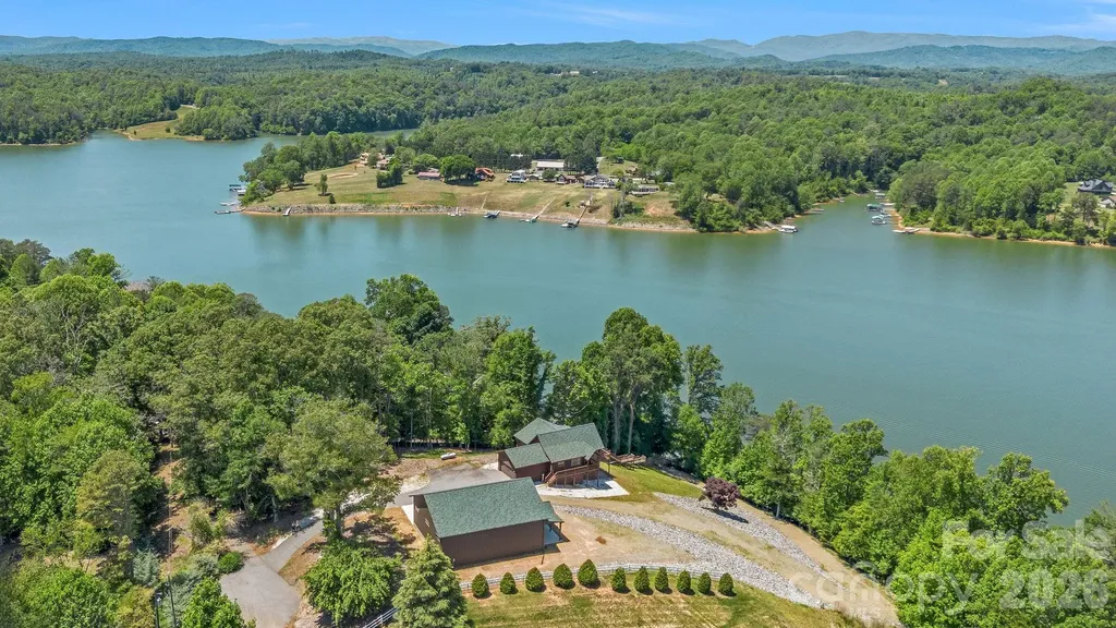318 Heron Point Drive Wilkesboro NC 28697