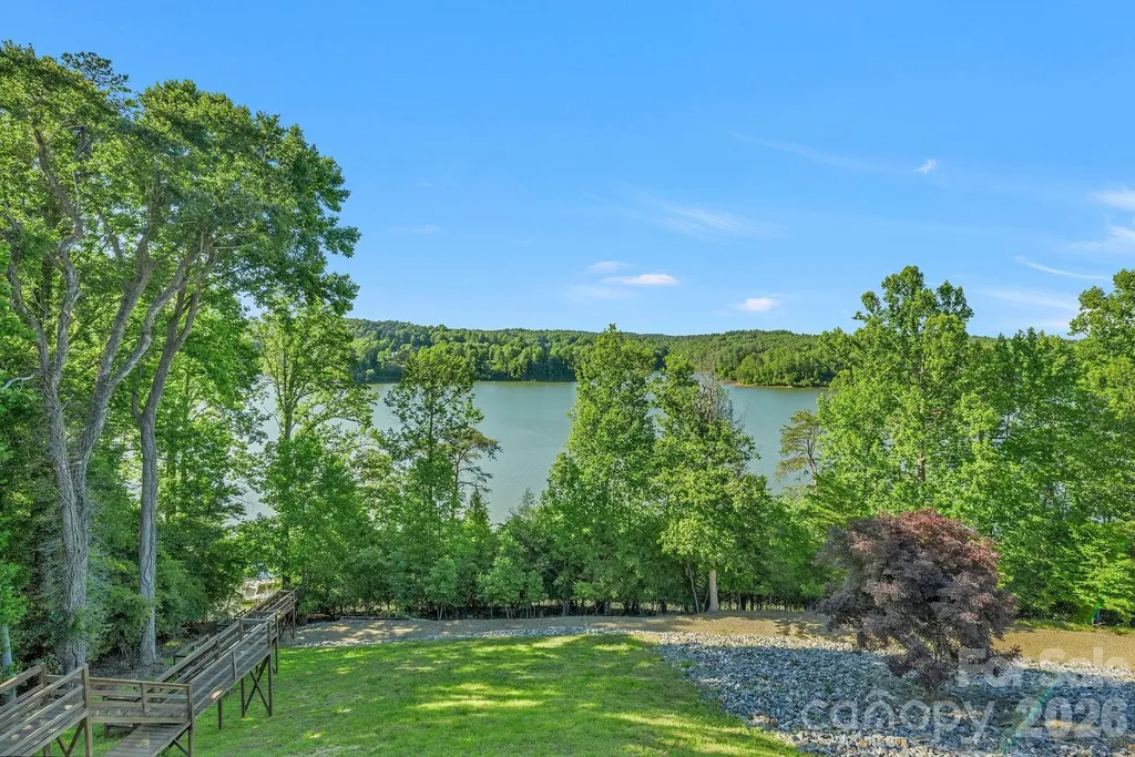 318 Heron Point Drive Wilkesboro NC 28697