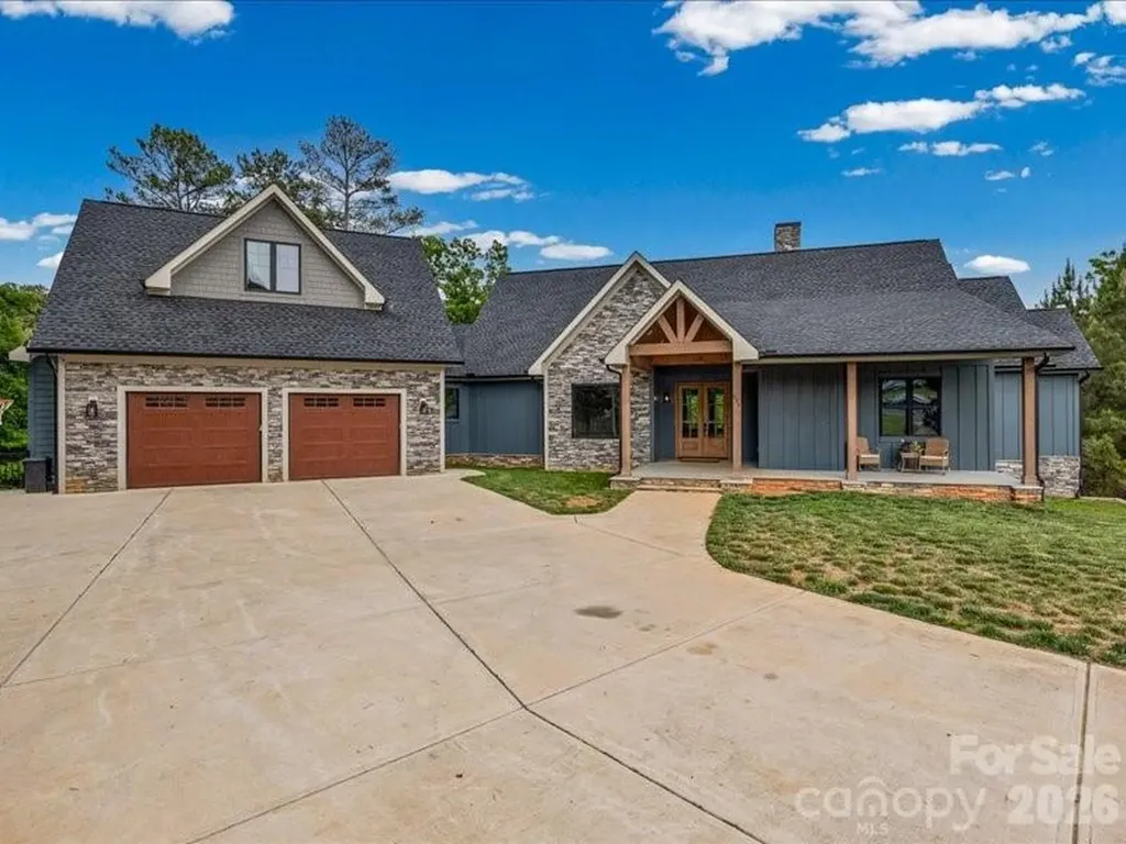 521 Rosebush Lane Clover SC 29710