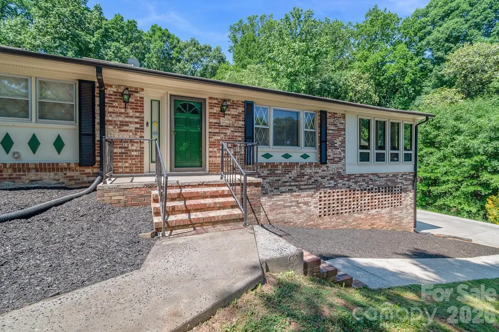 1549 Cecelia Drive Gastonia NC 28054