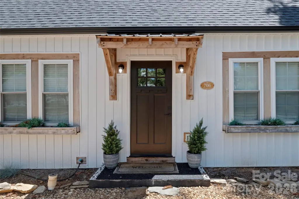 706 Elk Spur Street Elkin NC 28621