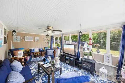 40 Ashton Bluff Circle Mount Holly NC 28120