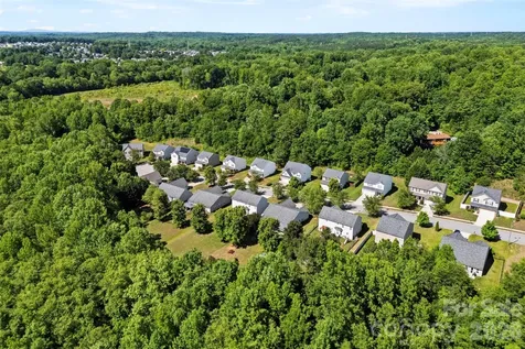40 Ashton Bluff Circle Mount Holly NC 28120