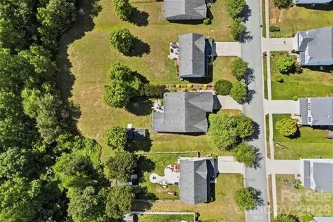 40 Ashton Bluff Circle Mount Holly NC 28120