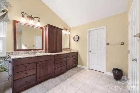 14002 Harlequin Drive Charlotte NC 28273