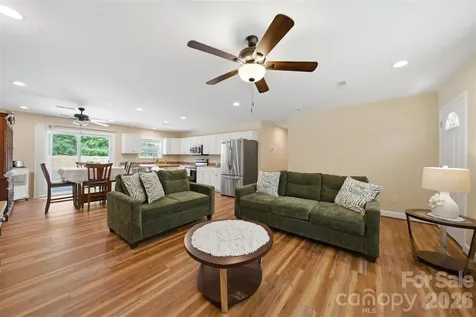 5694 Hillsdale Drive Fort Lawn SC 29714