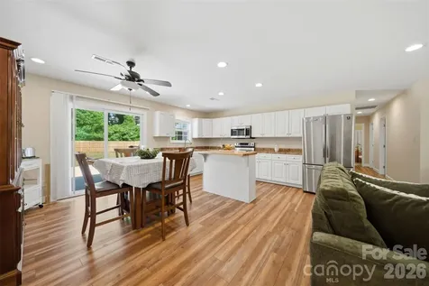 5694 Hillsdale Drive Fort Lawn SC 29714