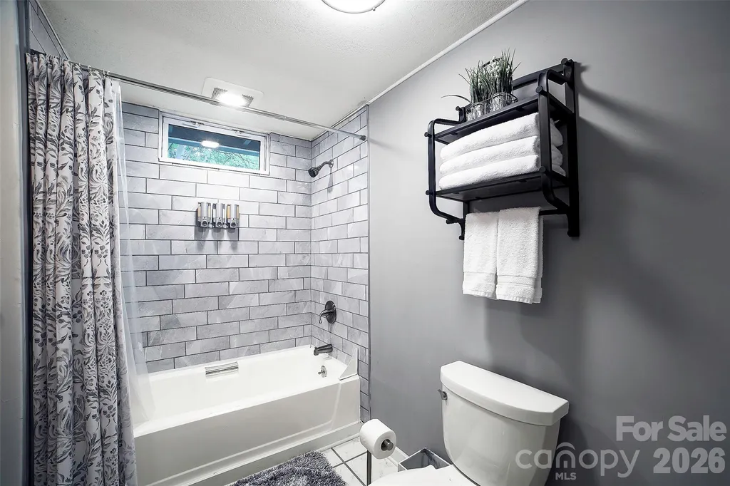 22 Glenview Place Arden NC 28704