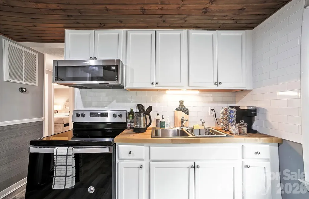 22 Glenview Place Arden NC 28704
