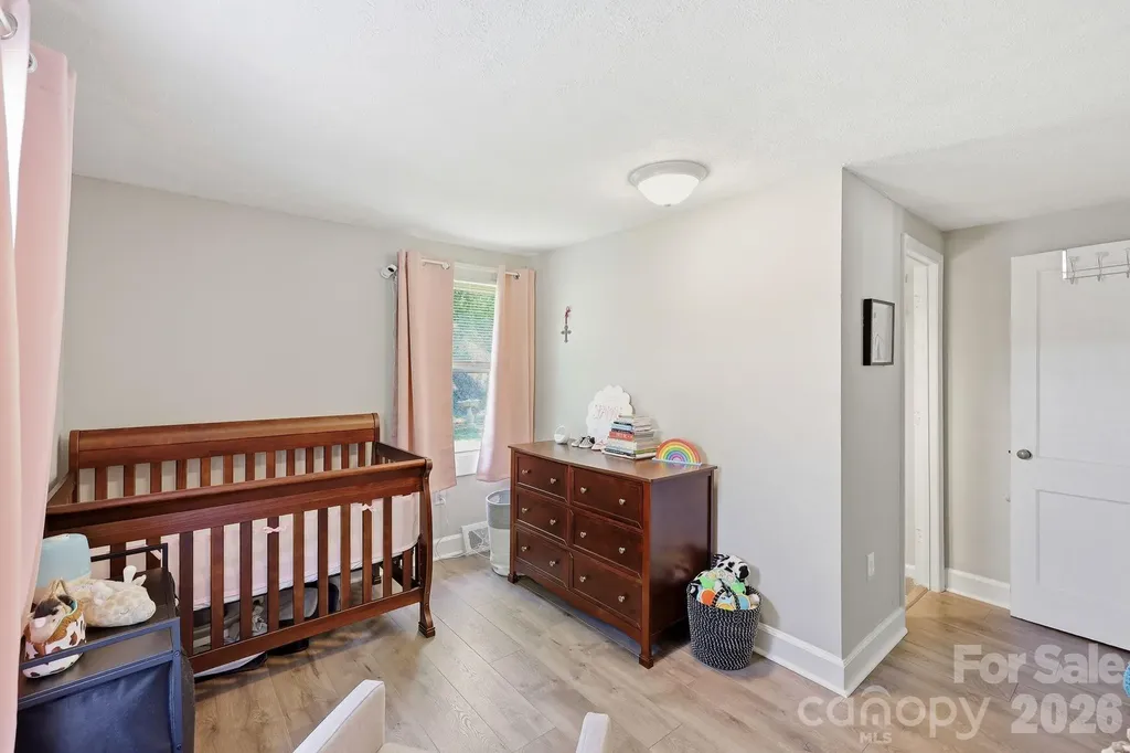 197 Mulberry Street Clyde NC 28721