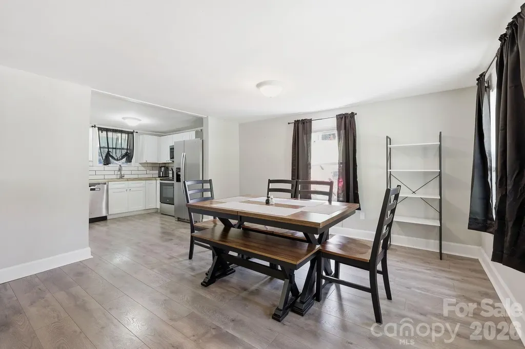 197 Mulberry Street Clyde NC 28721