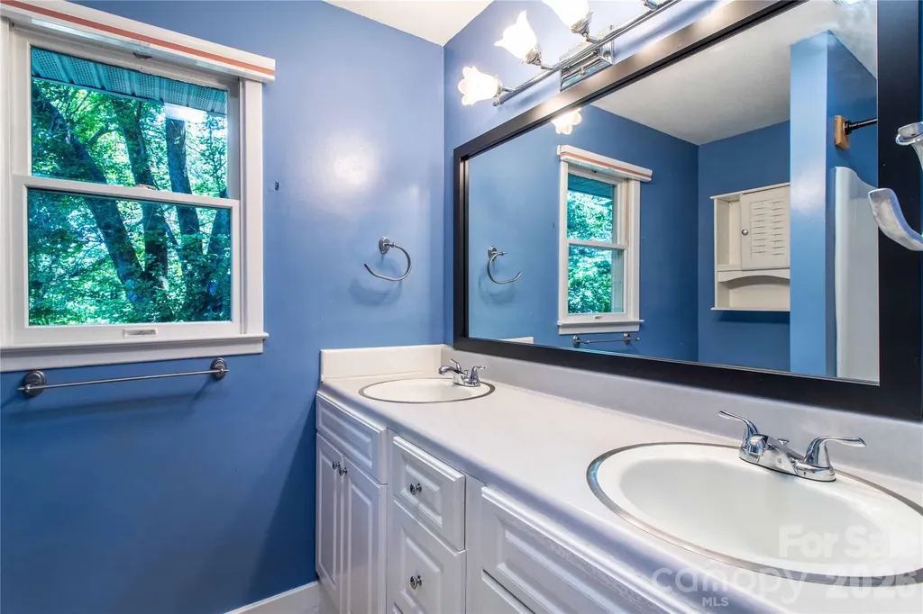 73 Cresent Drive Pisgah Forest NC 28768