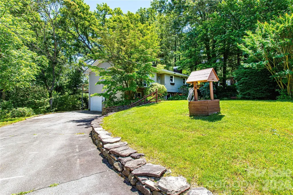 73 Cresent Drive Pisgah Forest NC 28768