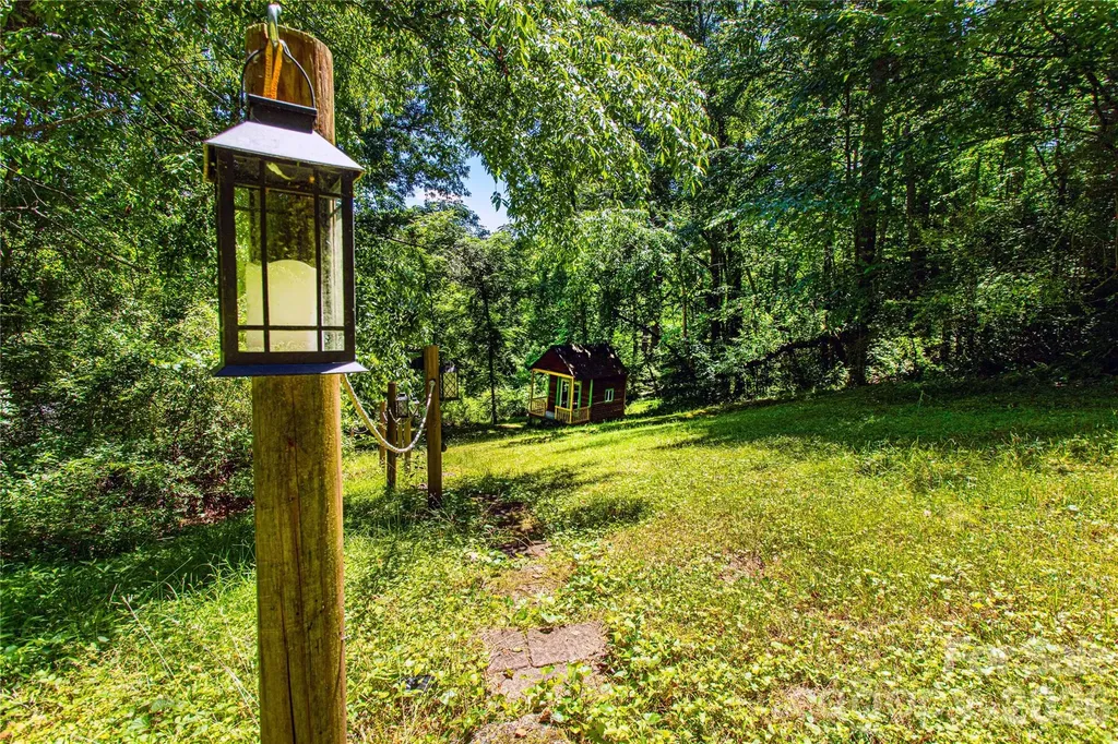 73 Cresent Drive Pisgah Forest NC 28768