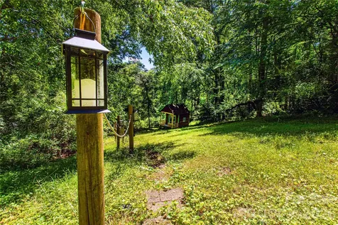 73 Cresent Drive Pisgah Forest NC 28768