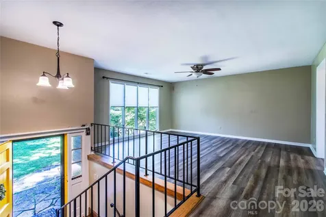 73 Cresent Drive Pisgah Forest NC 28768