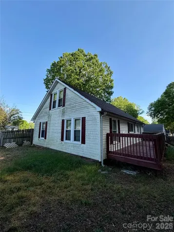 1911 Crestmont Avenue Kannapolis NC 28081
