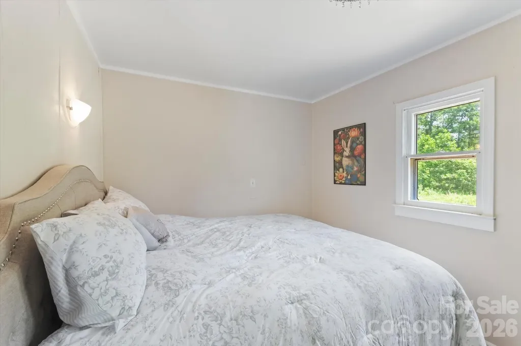 1323 Locust Grove Road Hendersonville NC 28792