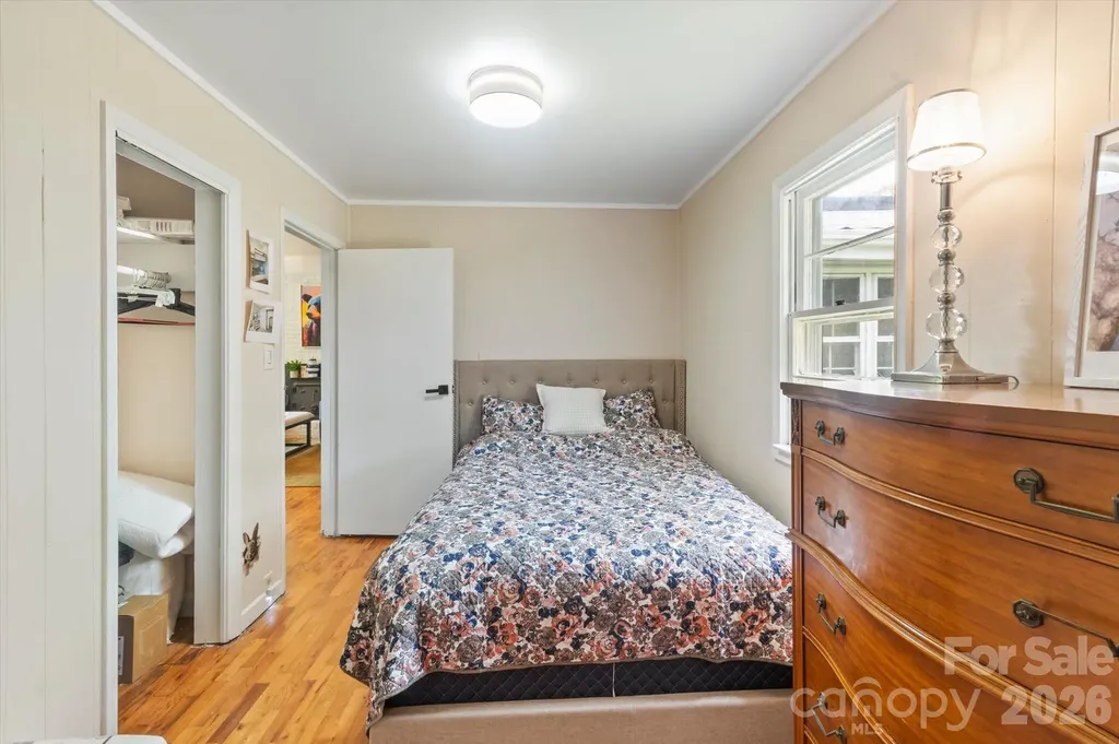 1323 Locust Grove Road Hendersonville NC 28792