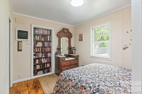 1323 Locust Grove Road Hendersonville NC 28792