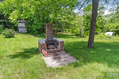 1323 Locust Grove Road Hendersonville NC 28792