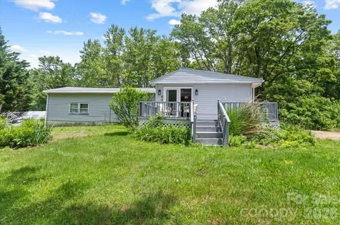 1323 Locust Grove Road Hendersonville NC 28792