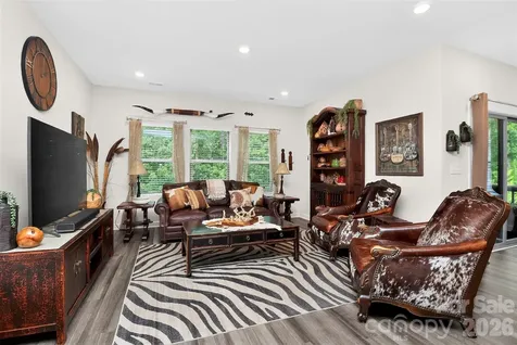 7614 Porrera Street Charlotte NC 28214