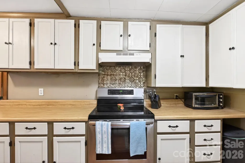 2802 Beaverdam Road Canton NC 28716