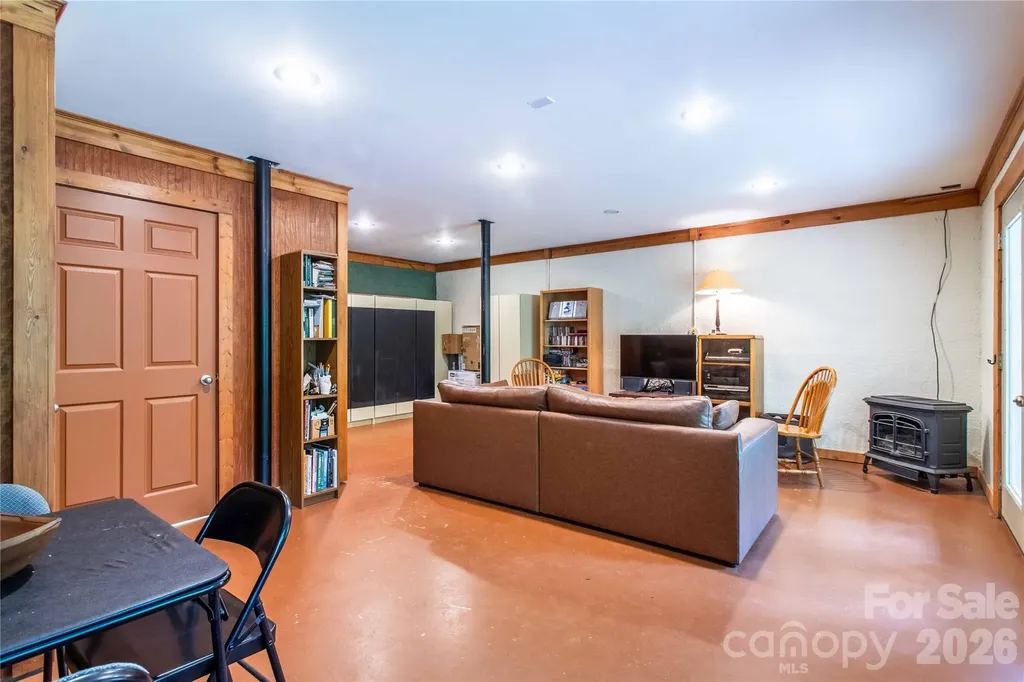 658 Tilley Creek Road Cullowhee NC 28723