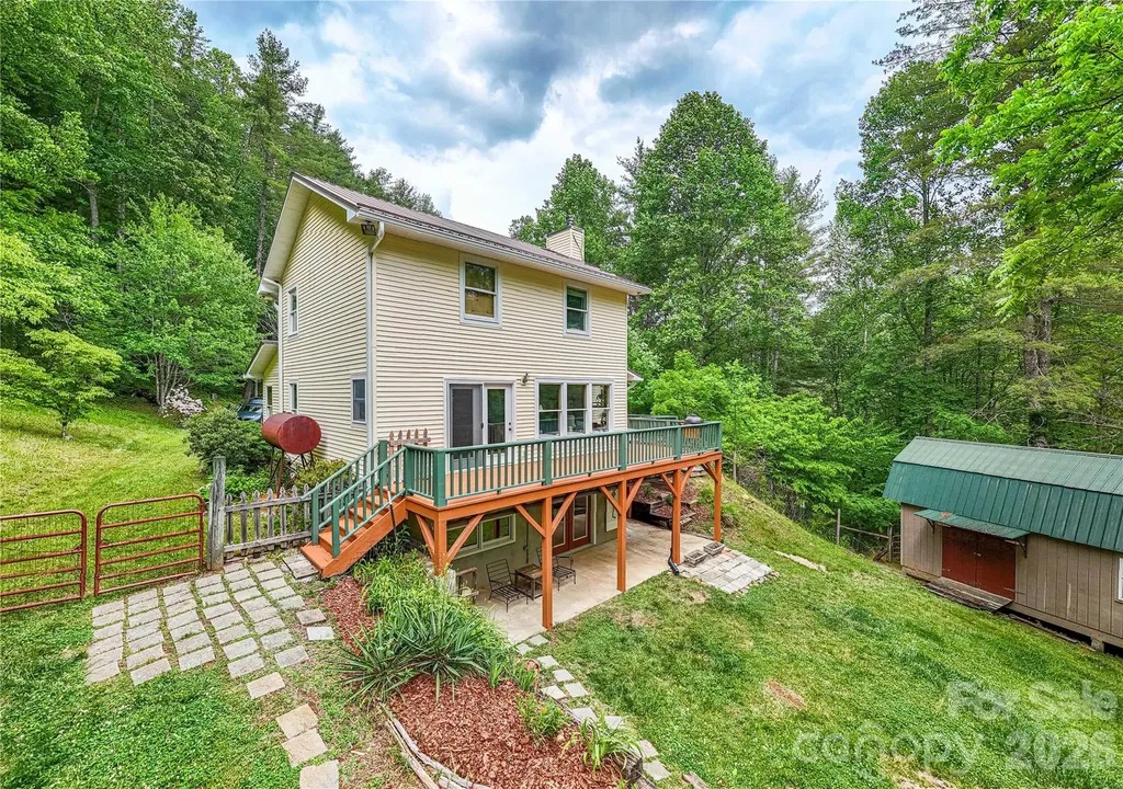 658 Tilley Creek Road Cullowhee NC 28723