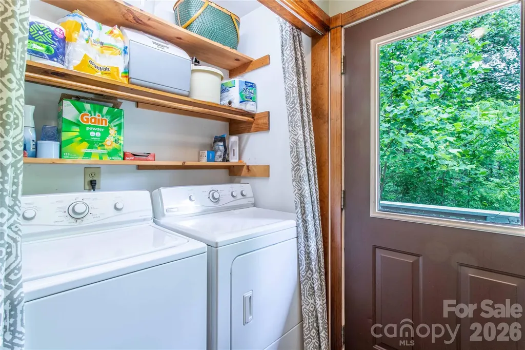 658 Tilley Creek Road Cullowhee NC 28723