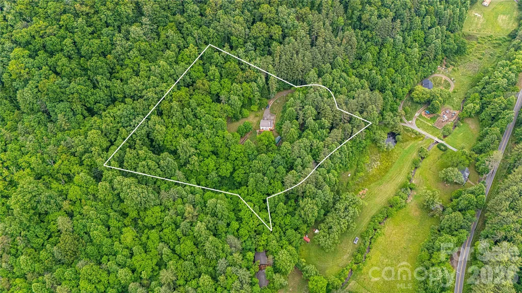658 Tilley Creek Road Cullowhee NC 28723