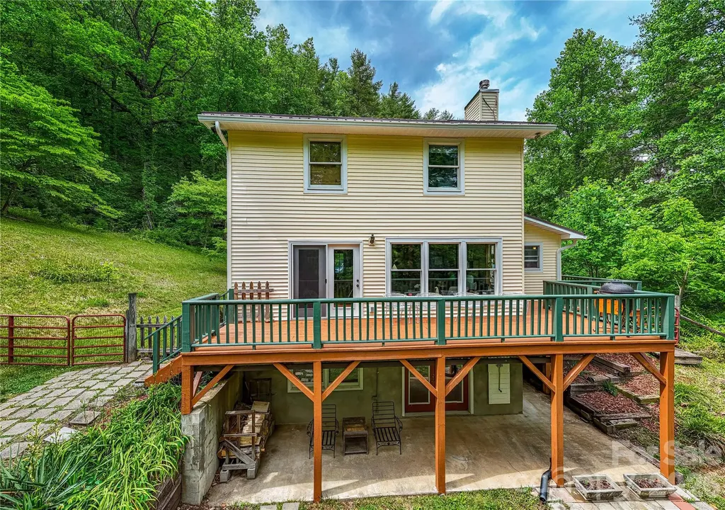 658 Tilley Creek Road Cullowhee NC 28723