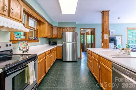 658 Tilley Creek Road Cullowhee NC 28723
