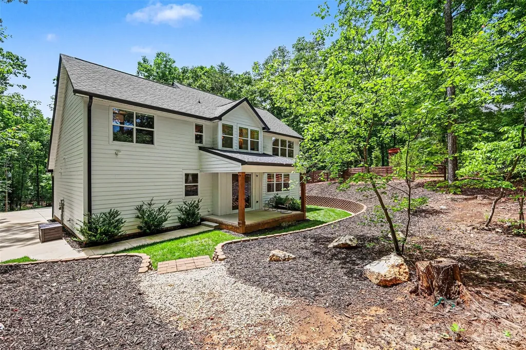 8208 New Town Road Waxhaw NC 28173