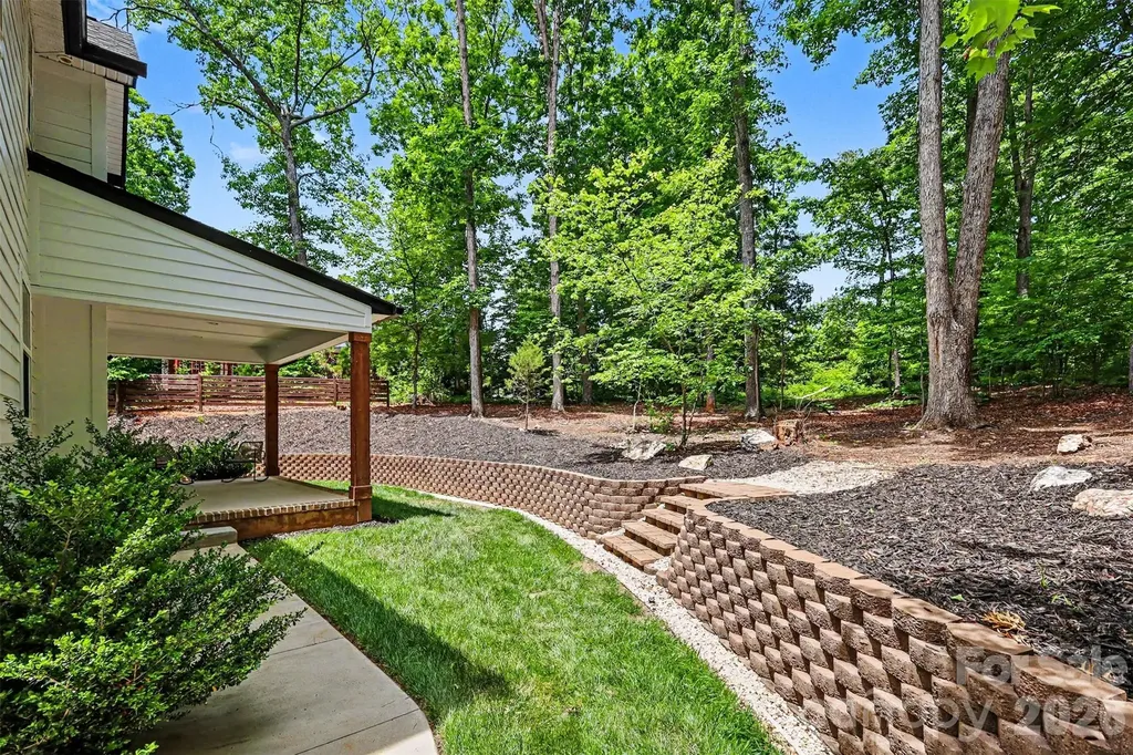 8208 New Town Road Waxhaw NC 28173