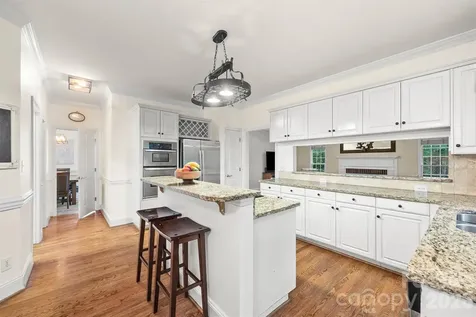 5501 Providence Glen Road Charlotte NC 28270