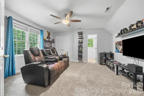 5501 Providence Glen Road Charlotte NC 28270