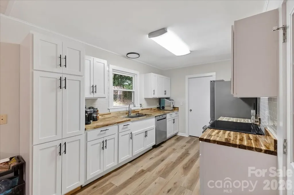 1303 Wildwood Drive Kannapolis NC 28081