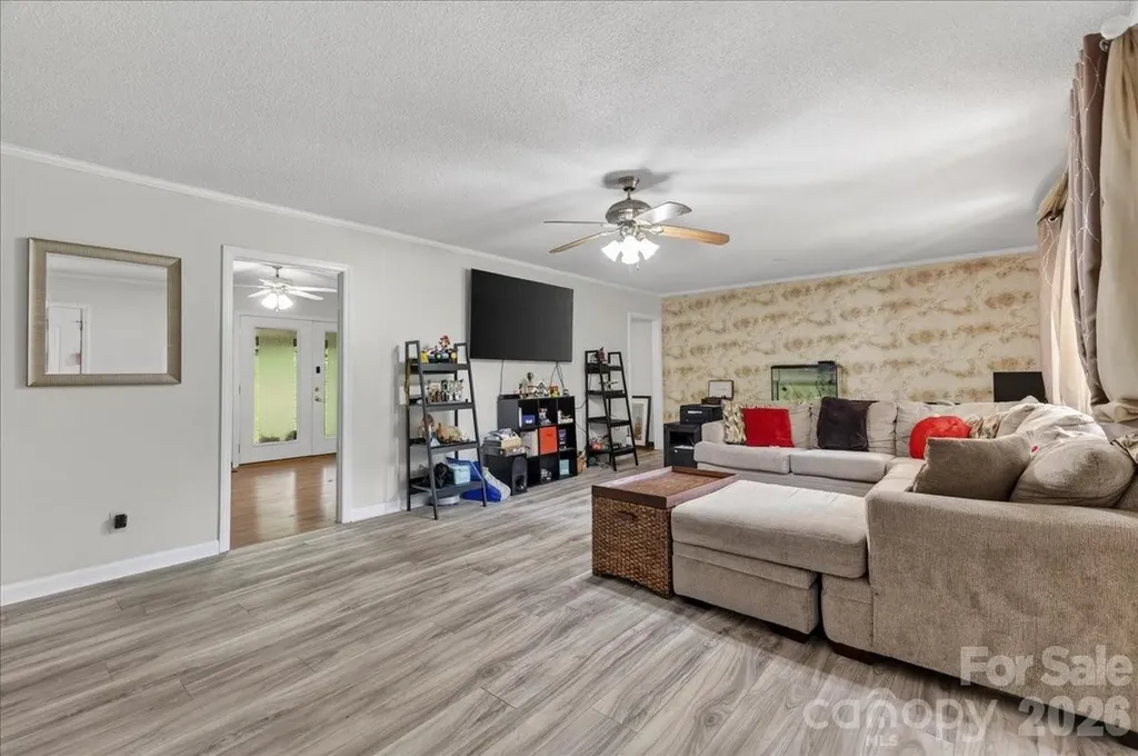 1303 Wildwood Drive Kannapolis NC 28081