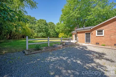 2645 Walker Road Matthews NC 28105