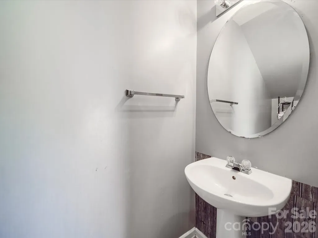 5414 Peachwood Drive Charlotte NC 28216