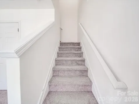 5414 Peachwood Drive Charlotte NC 28216