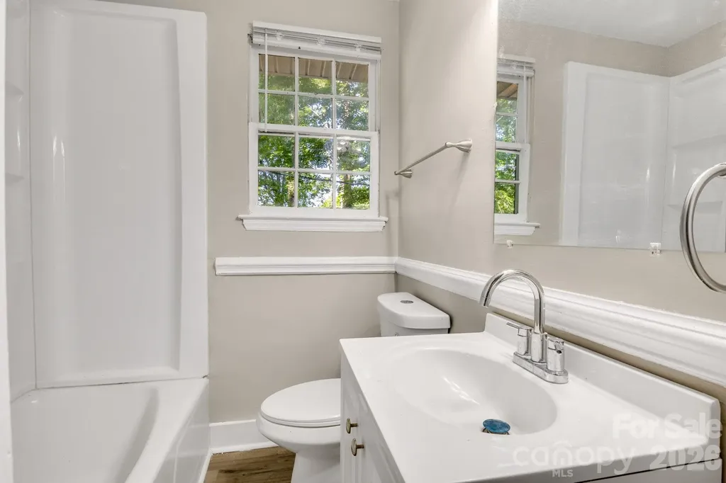 3637 Glenville Avenue Charlotte NC 28215