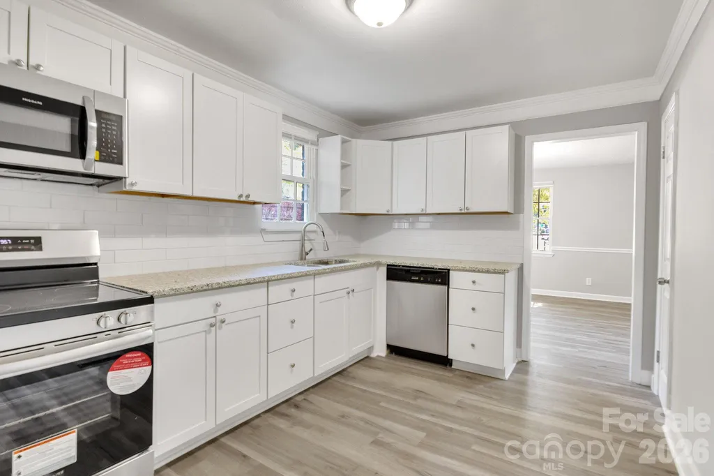 3637 Glenville Avenue Charlotte NC 28215