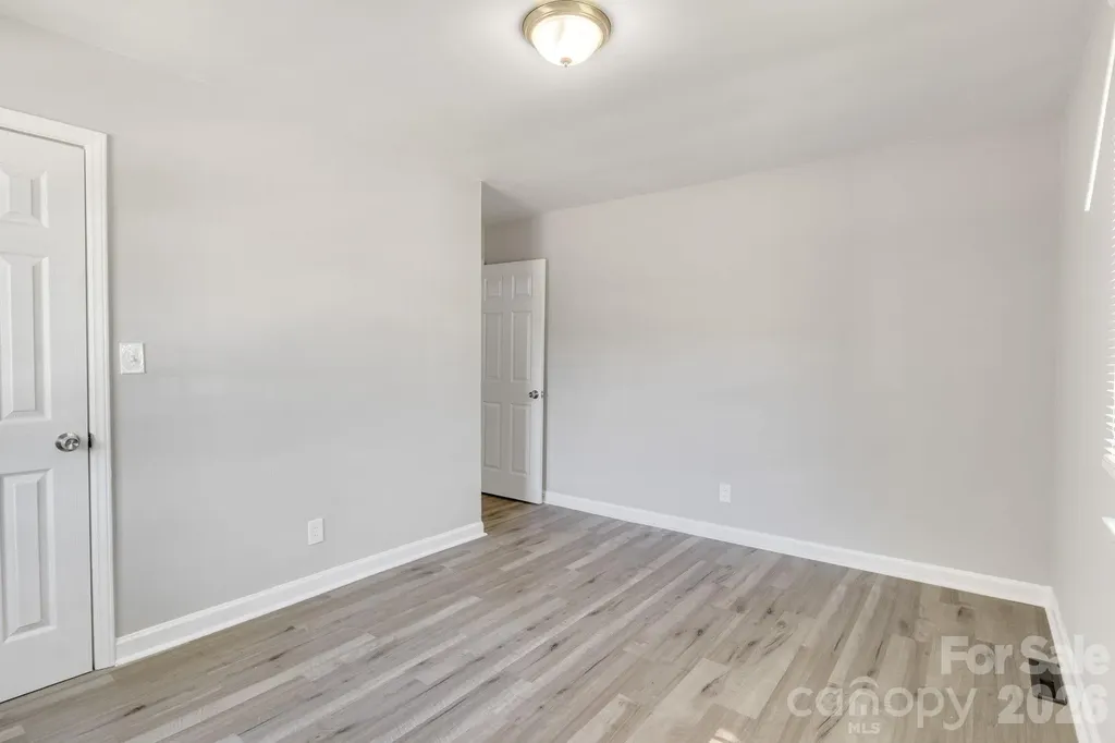 3637 Glenville Avenue Charlotte NC 28215