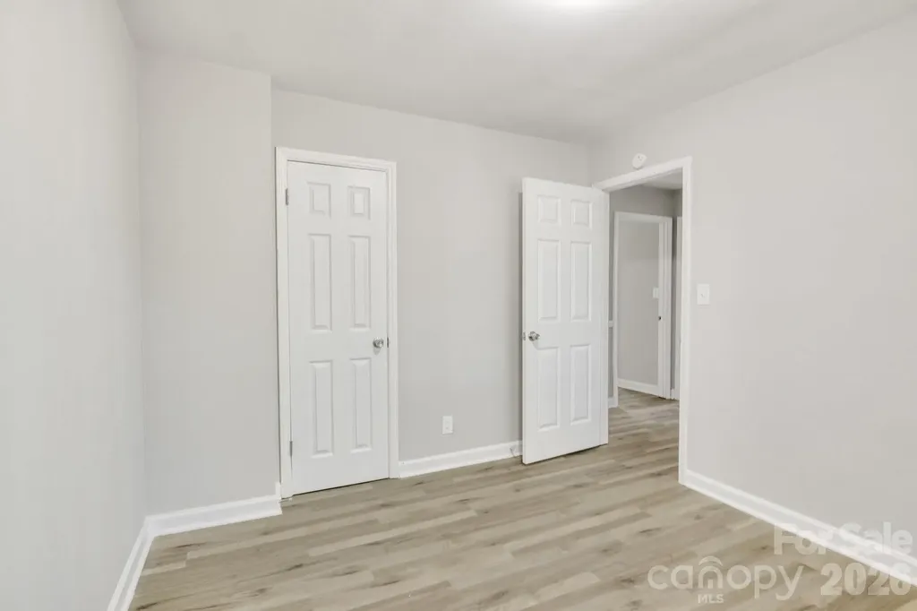 3637 Glenville Avenue Charlotte NC 28215